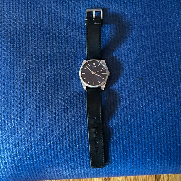 MVMT Men’s Watch Blue Face EUC - Picture 1 of 4